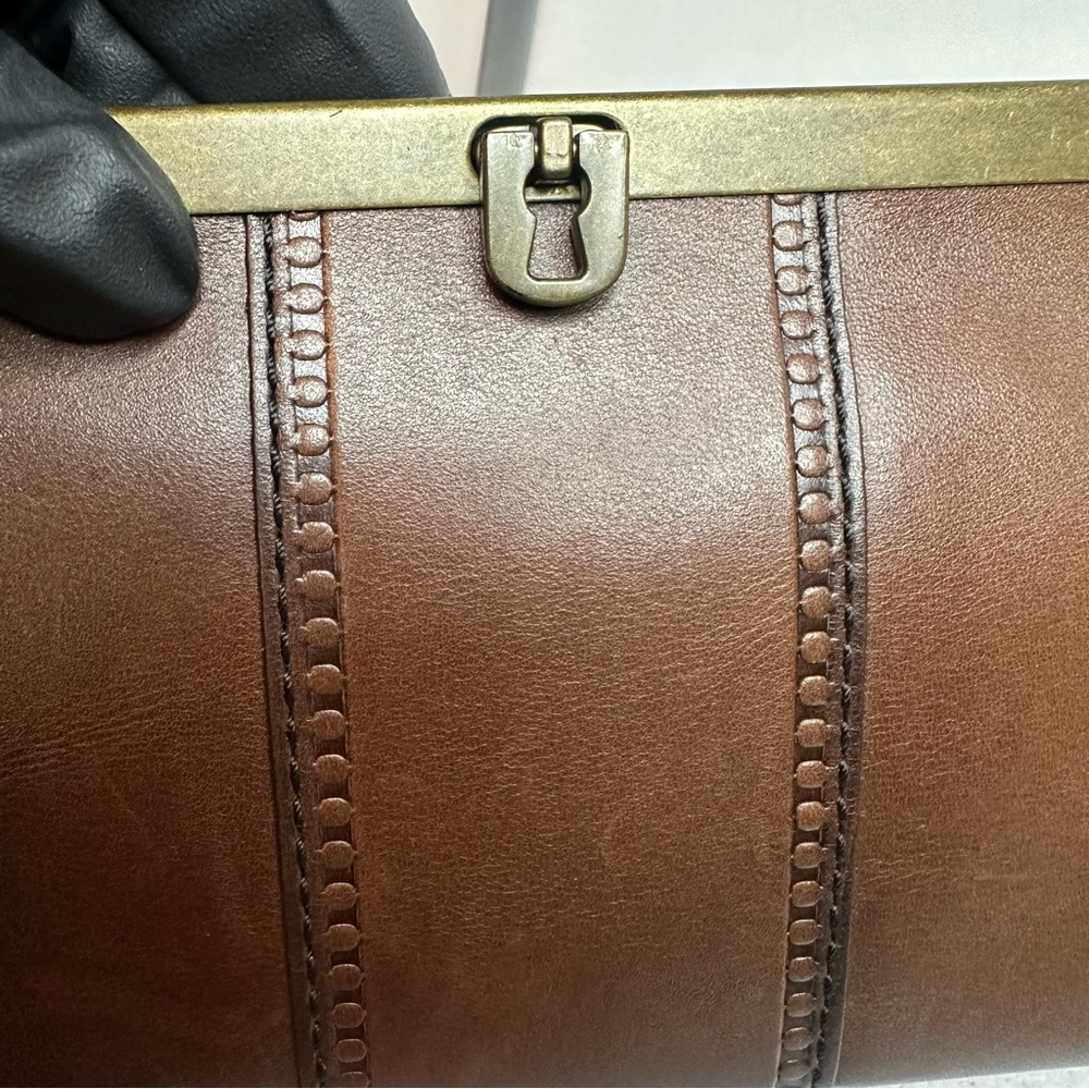 Fossil Brown Leather /clutch Wallet with brush Brass Details - Picture 7 of 17